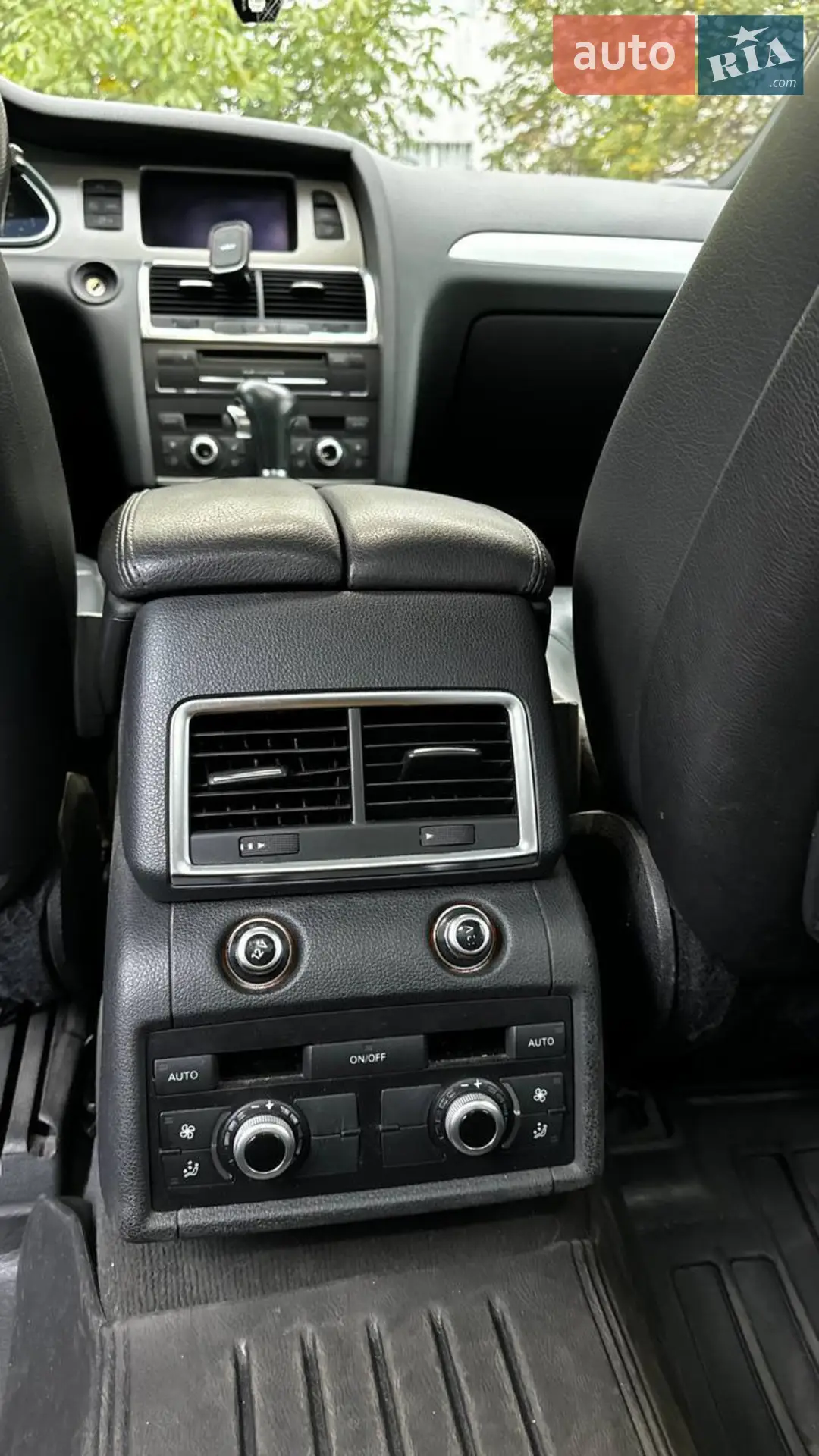 Audi Q7 2010 VIN WA1WMAFE3BD001401 фото оголошення 15 з 18