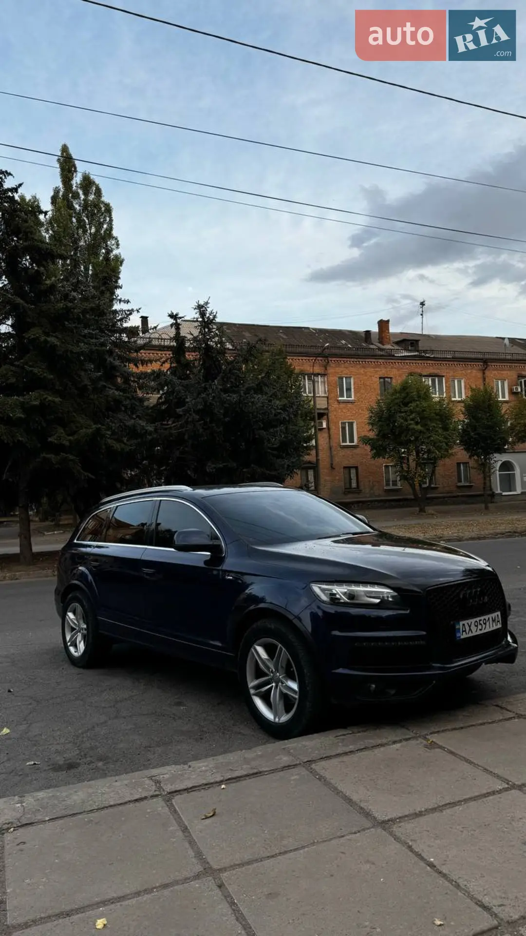 Audi Q7 2010 VIN WA1WMAFE3BD001401 фото оголошення 3 з 18
