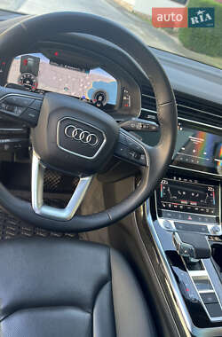 Внедорожник / Кроссовер Audi Q7 2022 в 