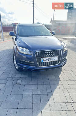 Позашляховик / Кросовер Audi Q7 2012 в 
