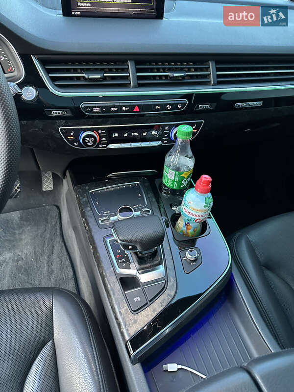 Внедорожник / Кроссовер Audi Q7 2016 в Виноградове