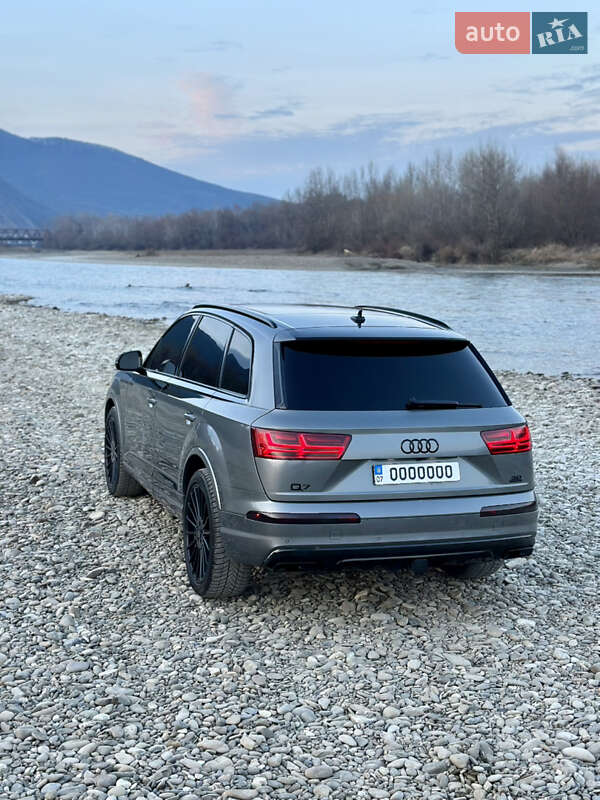 Внедорожник / Кроссовер Audi Q7 2016 в Виноградове