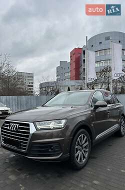 Внедорожник / Кроссовер Audi Q7 2017 в Киеве