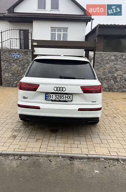 Позашляховик / Кросовер Audi Q7 2016 в 