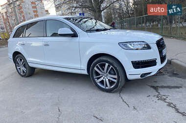 Внедорожник / Кроссовер Audi Q7 2015 в 