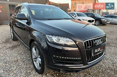 Позашляховик / Кросовер Audi Q7 2010 в 