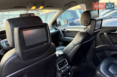 Позашляховик / Кросовер Audi Q7 2010 в 