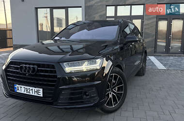 Позашляховик / Кросовер Audi Q7 2016 в 