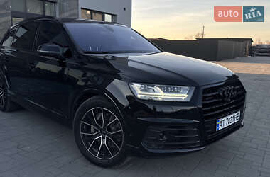 Позашляховик / Кросовер Audi Q7 2016 в 