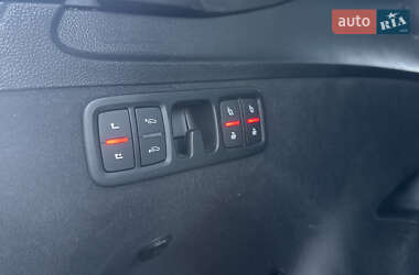 Позашляховик / Кросовер Audi Q7 2016 в 