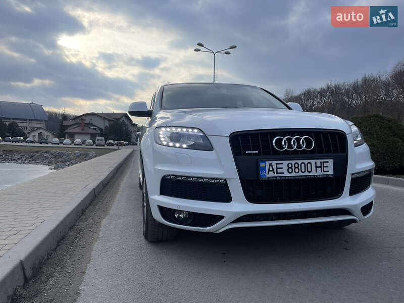 Позашляховик / Кросовер Audi Q7 2014 в Дніпрі