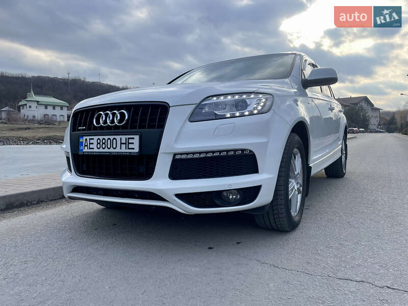 Позашляховик / Кросовер Audi Q7 2014 в Дніпрі