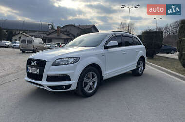 Позашляховик / Кросовер Audi Q7 2014 в 