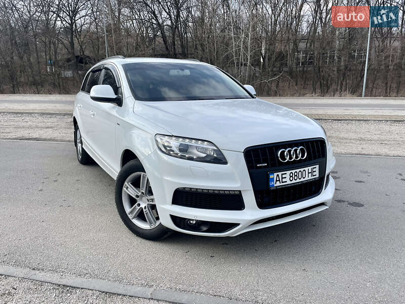 Позашляховик / Кросовер Audi Q7 2014 в Дніпрі