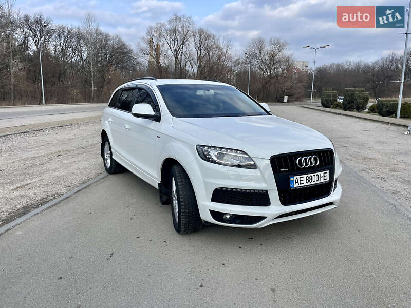 Позашляховик / Кросовер Audi Q7 2014 в Дніпрі