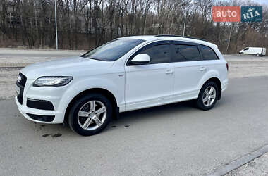 Позашляховик / Кросовер Audi Q7 2014 в 