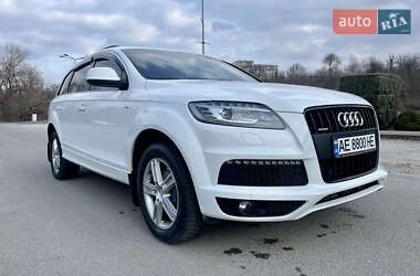 Позашляховик / Кросовер Audi Q7 2014 в 