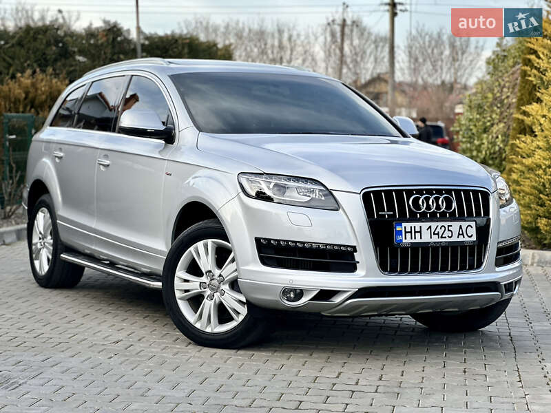 Позашляховик / Кросовер Audi Q7 2014 в 