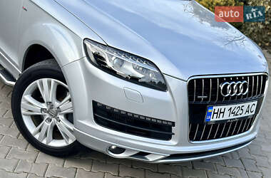 Позашляховик / Кросовер Audi Q7 2014 в 