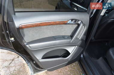 Внедорожник / Кроссовер Audi Q7 2011 в 