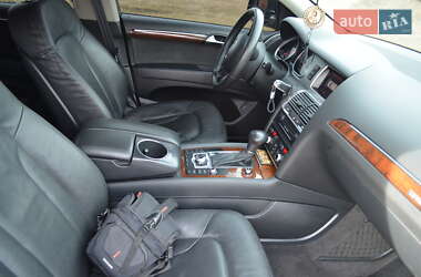 Внедорожник / Кроссовер Audi Q7 2011 в 