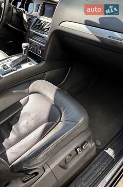 Внедорожник / Кроссовер Audi Q7 2013 в 