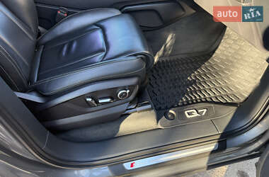 Внедорожник / Кроссовер Audi Q7 2015 в 