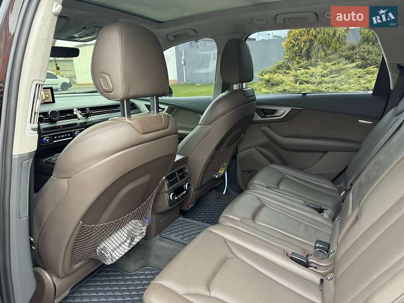 Внедорожник / Кроссовер Audi Q7 2016 в Днепре
