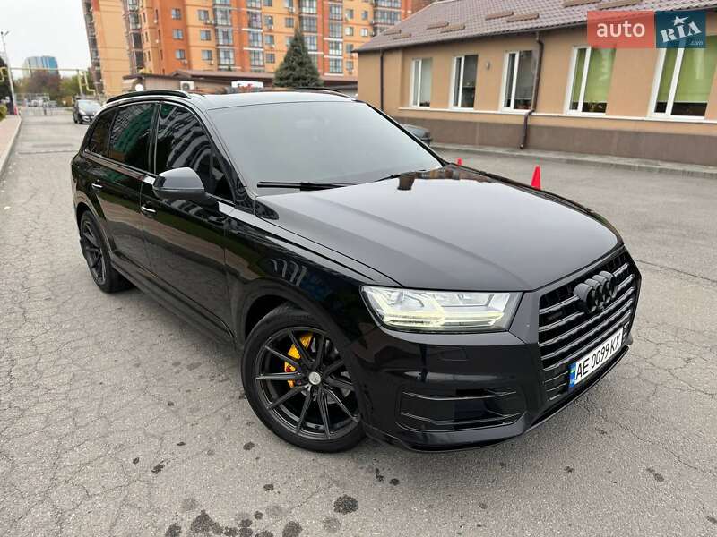 Внедорожник / Кроссовер Audi Q7 2016 в Днепре