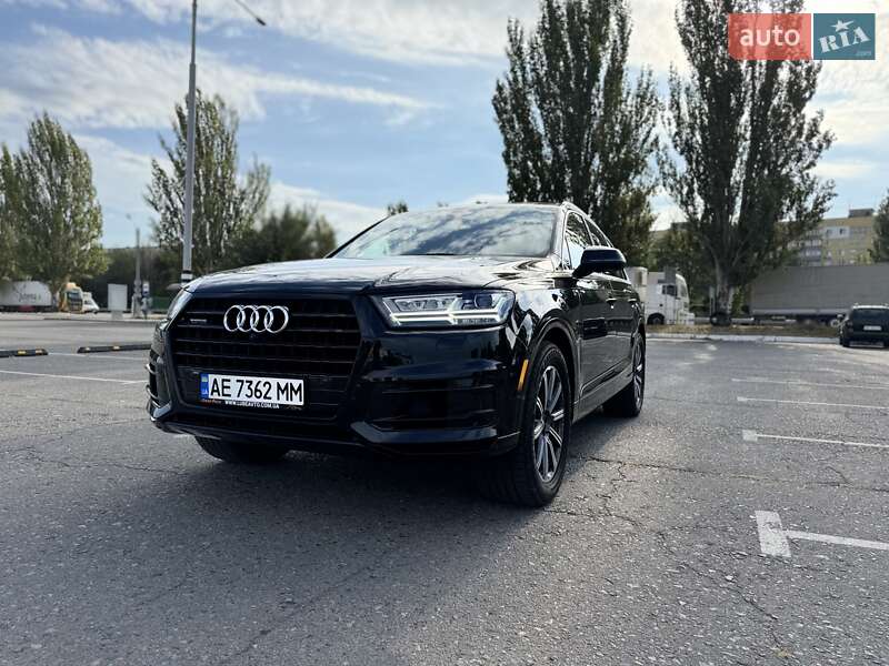 Позашляховик / Кросовер Audi Q7 2017 в Дніпрі