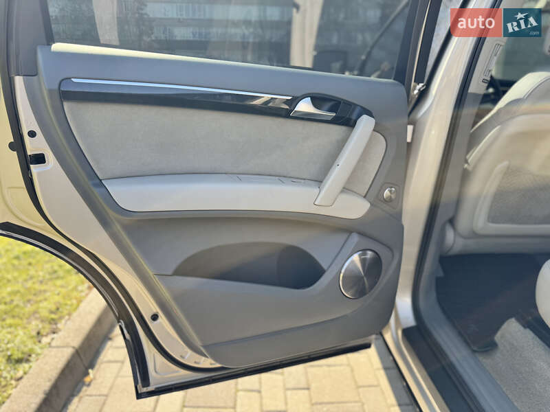 Позашляховик / Кросовер Audi Q7 2012 в Дніпрі фото 19 Позашляховик / Кросовер Audi Q7 2012 в Дніпрі