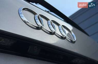 Позашляховик / Кросовер Audi Q7 2013 в 