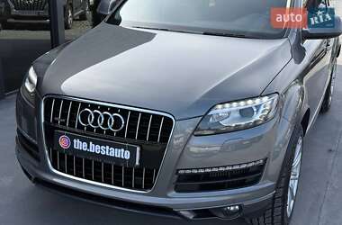 Позашляховик / Кросовер Audi Q7 2013 в 