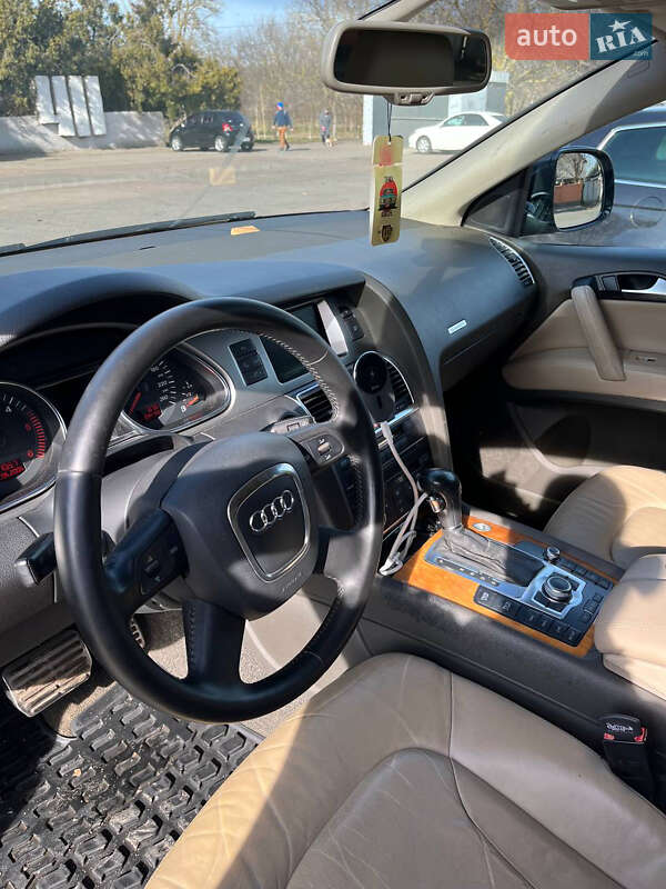 Позашляховик / Кросовер Audi Q7 2006 в Одесі