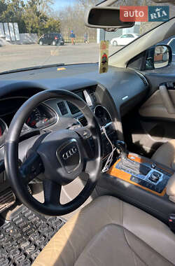 Внедорожник / Кроссовер Audi Q7 2006 в 