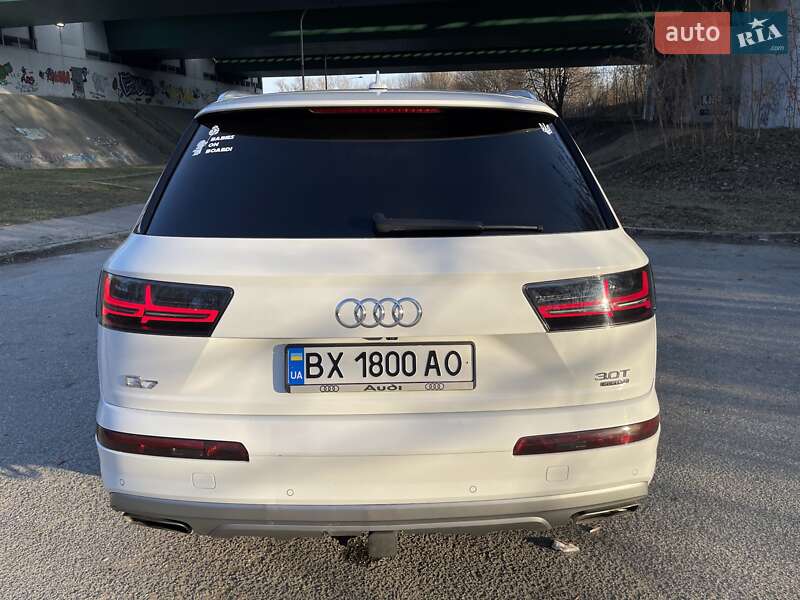 Внедорожник / Кроссовер Audi Q7 2017 в Хмельницком