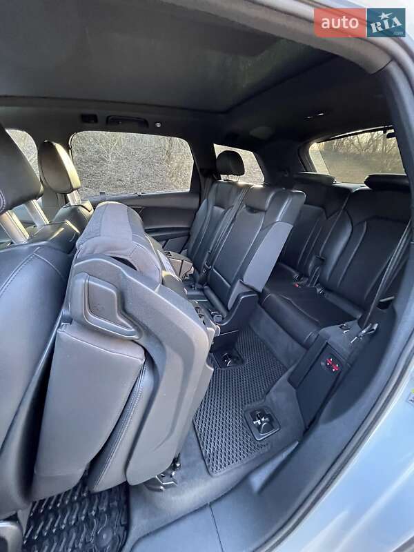 Внедорожник / Кроссовер Audi Q7 2017 в Хмельницком