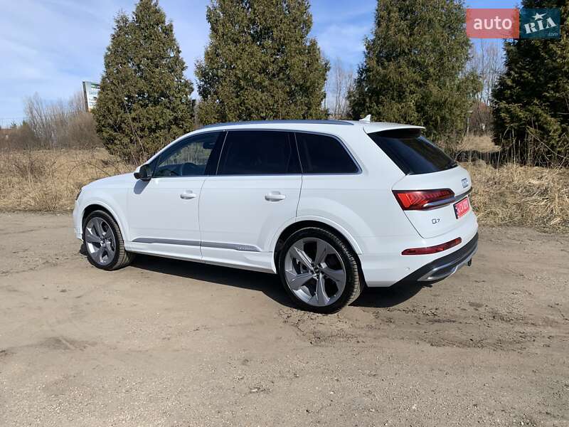 Позашляховик / Кросовер Audi Q7 2022 в Дрогобичі
