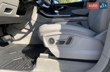 Внедорожник / Кроссовер Audi Q7 2022 в 