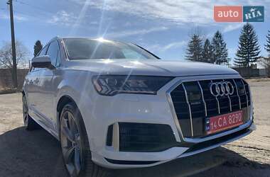 Внедорожник / Кроссовер Audi Q7 2022 в 