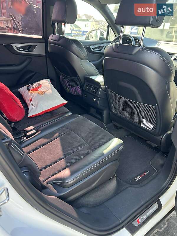 Внедорожник / Кроссовер Audi Q7 2015 в Тернополе