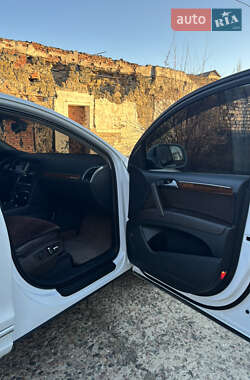 Позашляховик / Кросовер Audi Q7 2015 в Білгороді-Дністровському