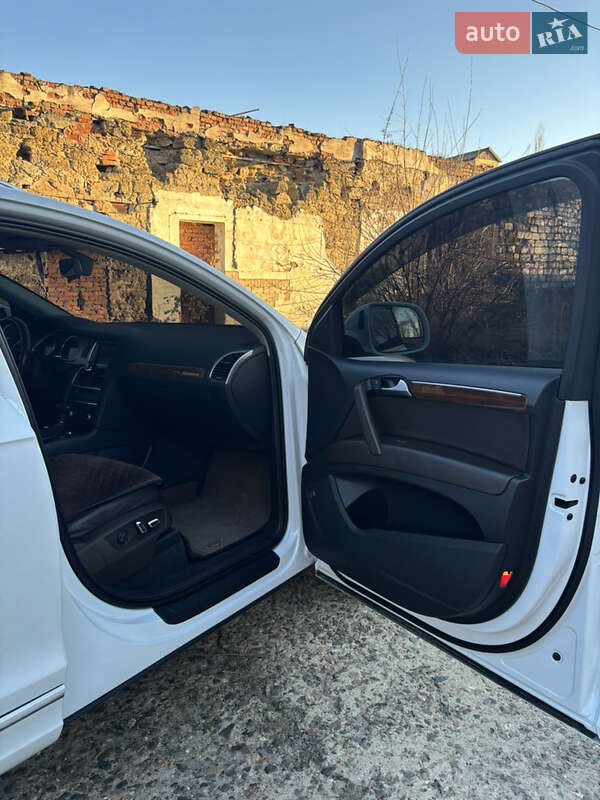 Позашляховик / Кросовер Audi Q7 2015 в Білгороді-Дністровському фото 21 Позашляховик / Кросовер Audi Q7 2015 в Білгороді-Дністровському