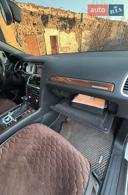 Позашляховик / Кросовер Audi Q7 2015 в Білгороді-Дністровському