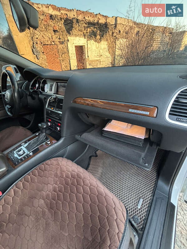 Позашляховик / Кросовер Audi Q7 2015 в Білгороді-Дністровському фото 43 Позашляховик / Кросовер Audi Q7 2015 в Білгороді-Дністровському