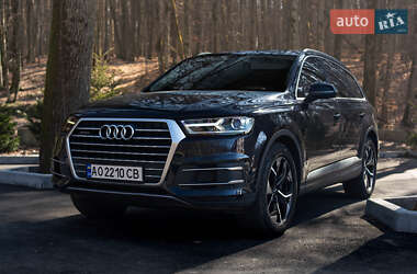 Внедорожник / Кроссовер Audi Q7 2017 в Ужгороде