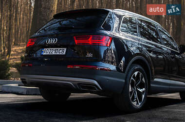 Внедорожник / Кроссовер Audi Q7 2017 в Ужгороде