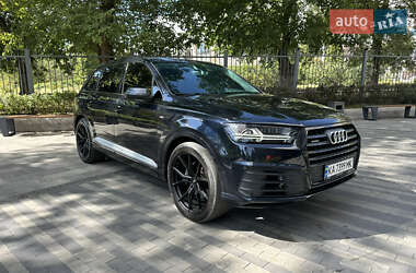 Внедорожник / Кроссовер Audi Q7 2016 в 