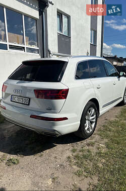 Внедорожник / Кроссовер Audi Q7 2018 в 