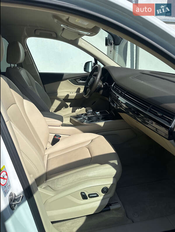 Внедорожник / Кроссовер Audi Q7 2018 в Львове